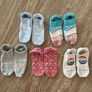 5 Pairs Of Pure Barre Sticky Socks